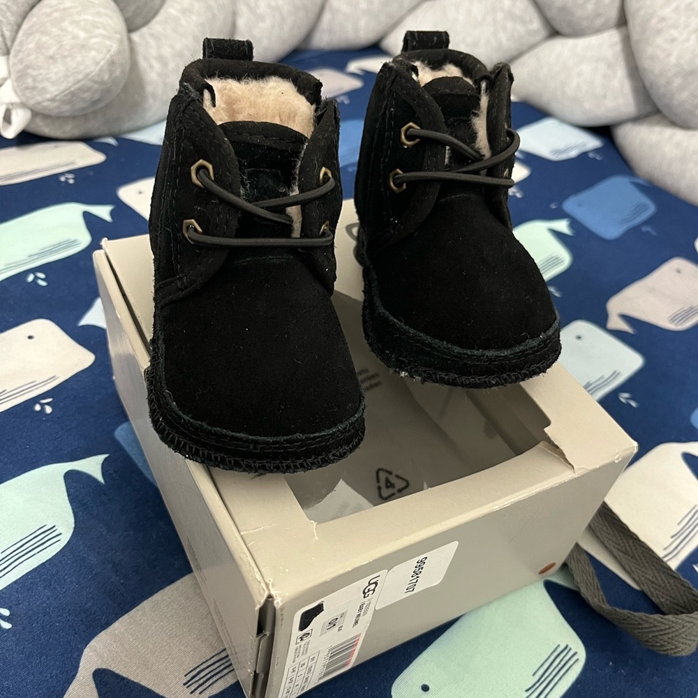 BRAND NEW NEUMEL UGGS